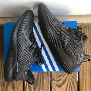 Adidas Alpha-bounce - Black -Womens size 7.5